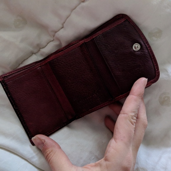 Mini Maroon Wallet - Picture 4 of 7